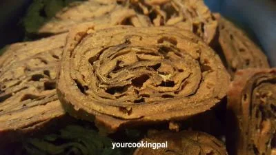 Alu Vadi - Patra preparation