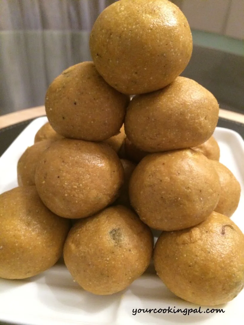 Besan Ladoo Recipe - How to Make Besan Ladoo preparation photo 1
