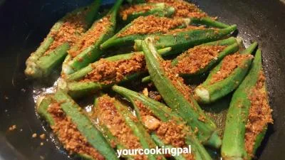 Bharli Bhendi - Stuffed Okra fry - Bhindi preparation