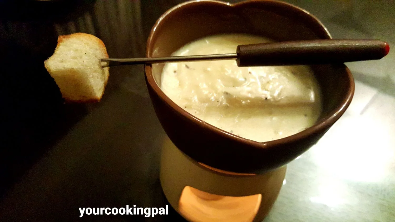 Cheese Fondue preparation photo 2