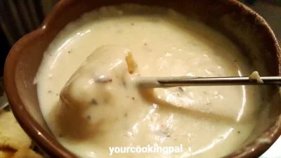 Cheese Fondue preparation