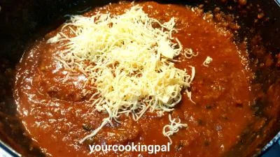 Cheese Pav Bhaji Fondue preparation