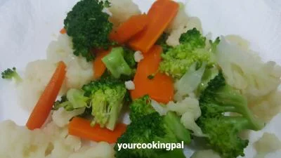 Crispy Vegetables in Sweet and Sour Sauce preparation