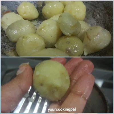 Dum Aloo preparation