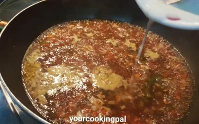 Hot and Sour Chicken Soup preparation