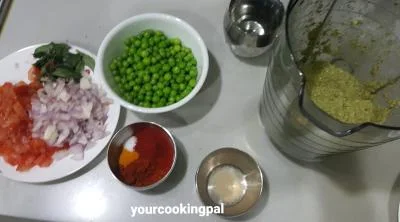 Misal Pav - Fresh Green Peas preparation