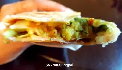 Paneer Potato Frankie preparation photo 2