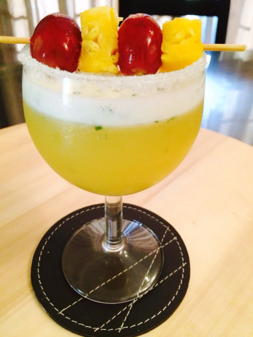 Pineapple Mint Cooler preparation photo 1