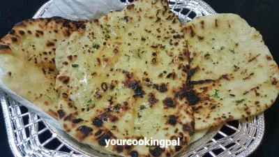 Tawa Garlic Naan - Without Oven preparation photo 2