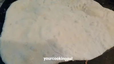 Tawa Garlic Naan - Without Oven preparation photo 3