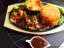 Veg Sizzler in Hot Soya Chilly Sauce preparation